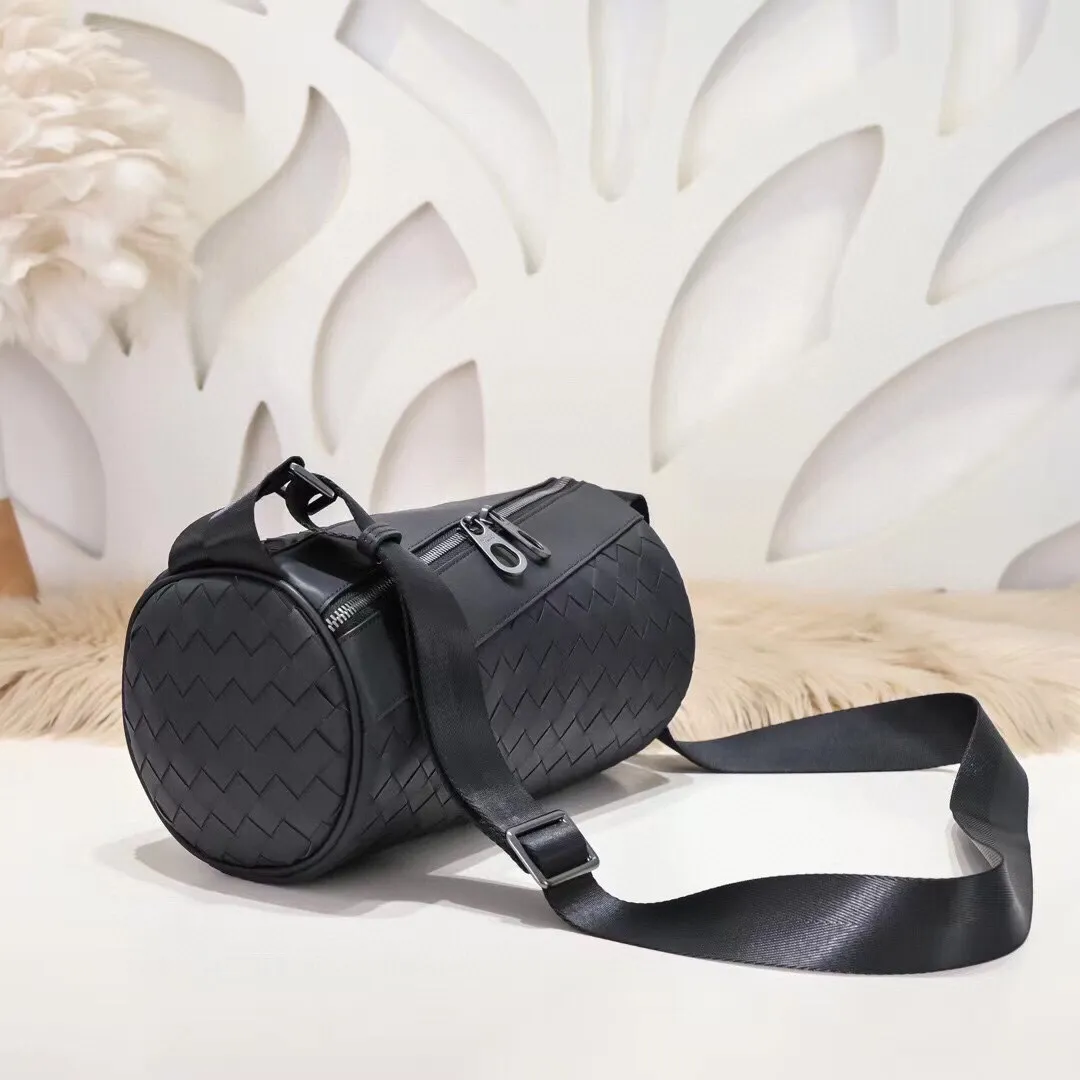 All categories 💚 Top version men’s bags 💚 BV 2024 new BV crossbody bag